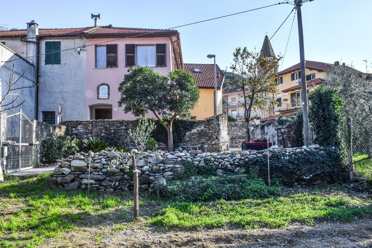 La Terra Di Mingo Bed and Breakfast Vado Ligure Εξωτερικό φωτογραφία