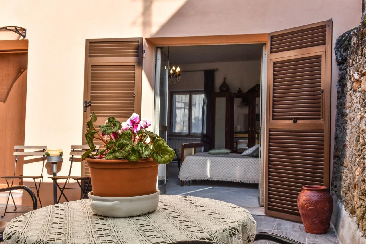 La Terra Di Mingo Bed and Breakfast Vado Ligure Εξωτερικό φωτογραφία