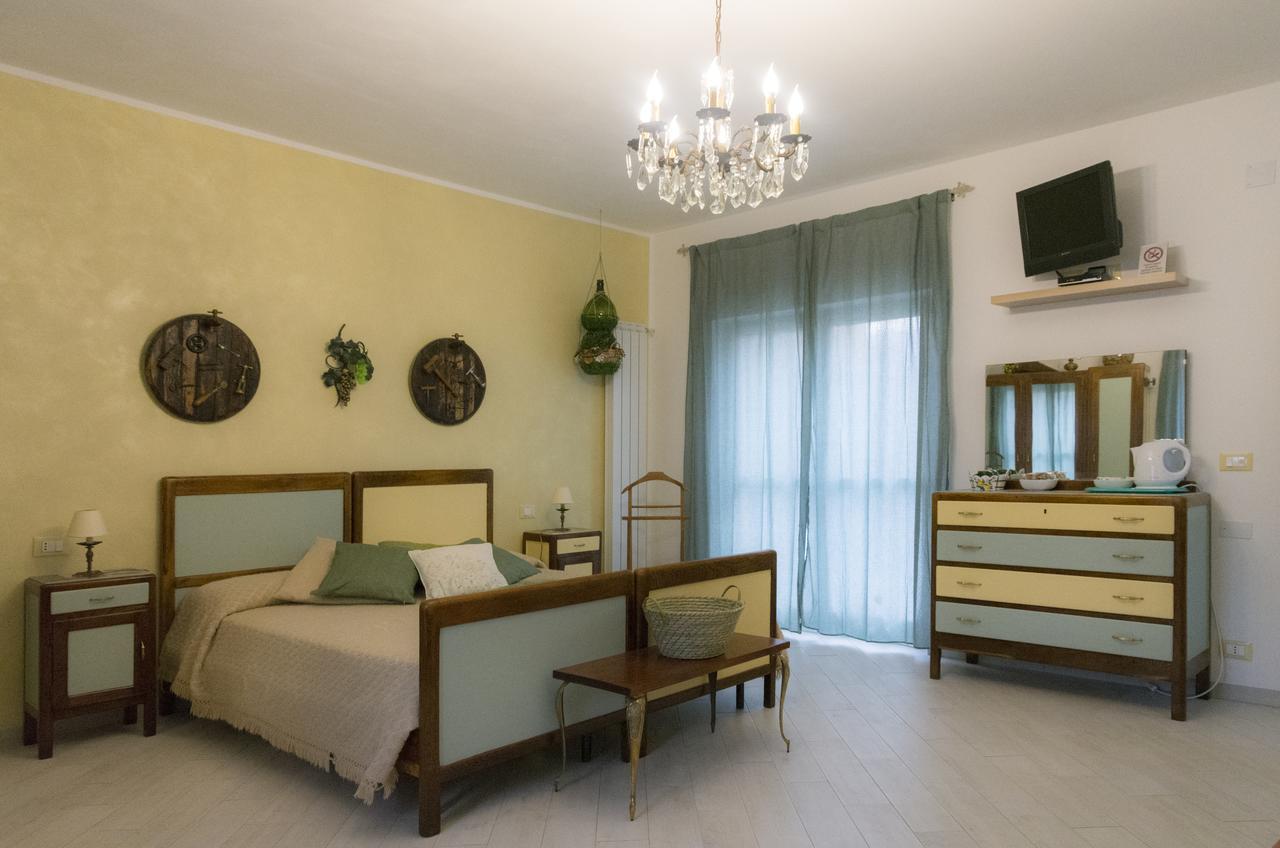 La Terra Di Mingo Bed and Breakfast Vado Ligure Εξωτερικό φωτογραφία