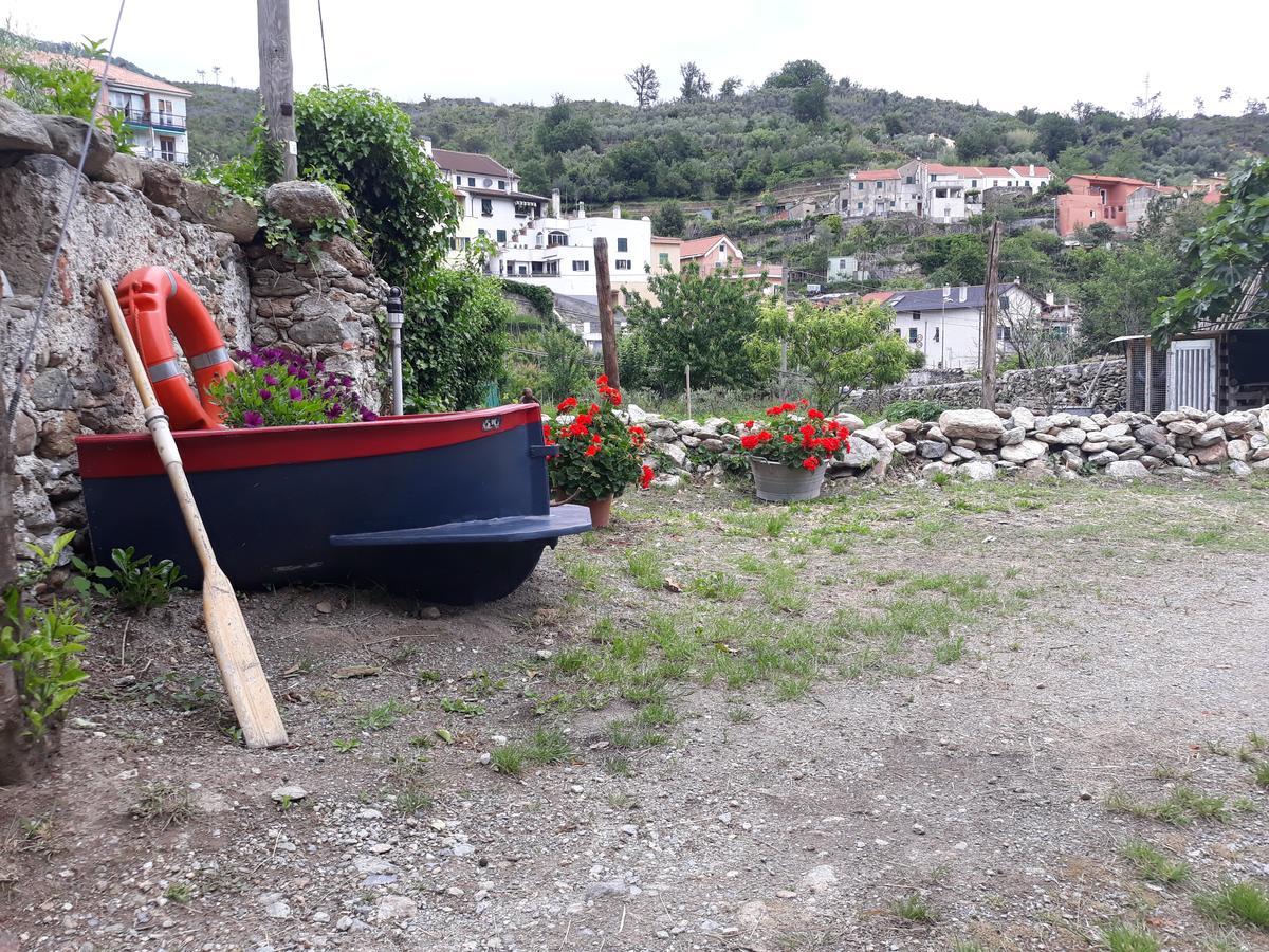 La Terra Di Mingo Bed and Breakfast Vado Ligure Εξωτερικό φωτογραφία